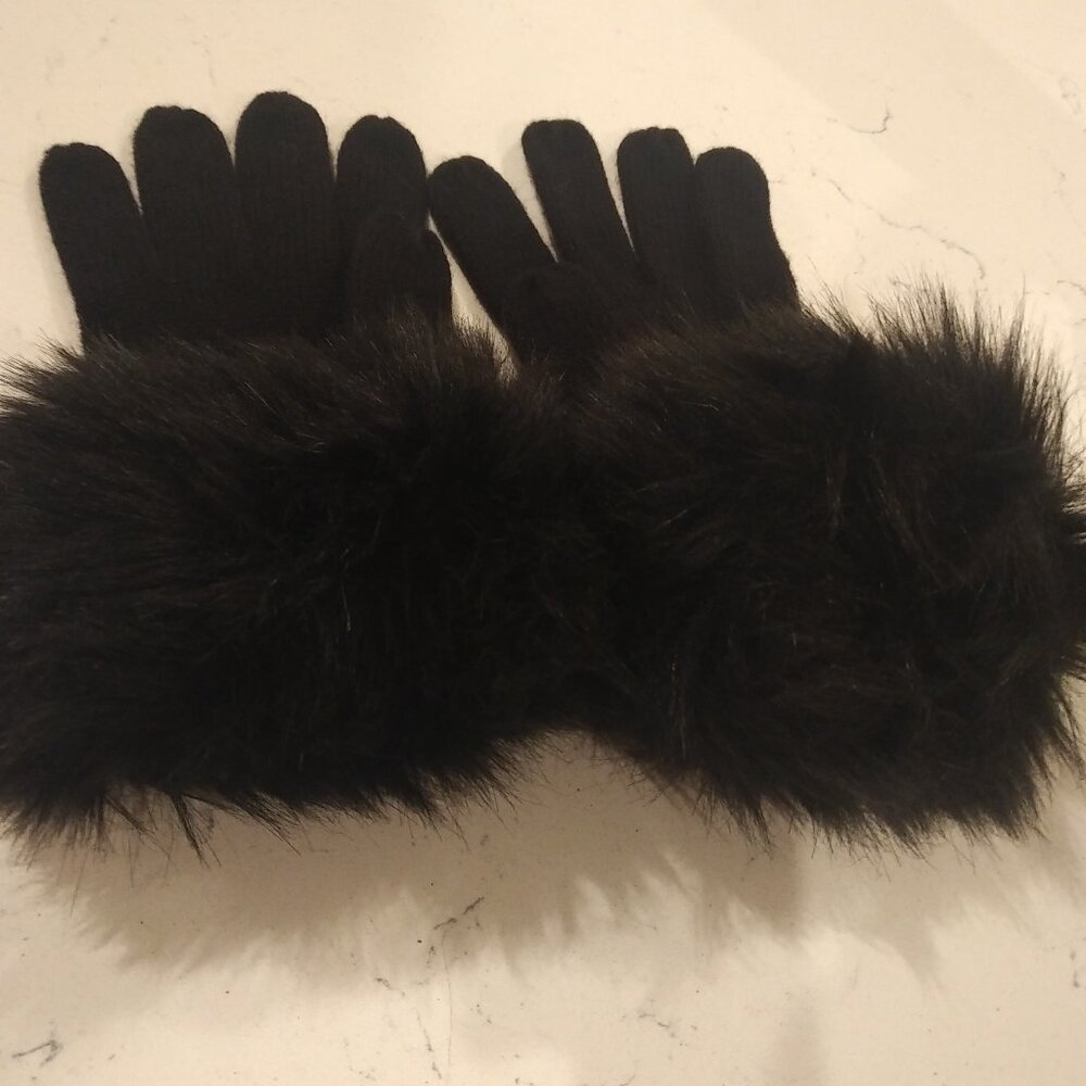Ann Taylor Black Gloves Trimmed with Faux Fur - Never Worn